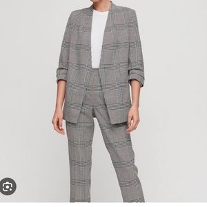 ARITZIA BABATON PLAID SUIT SIZE 8/6